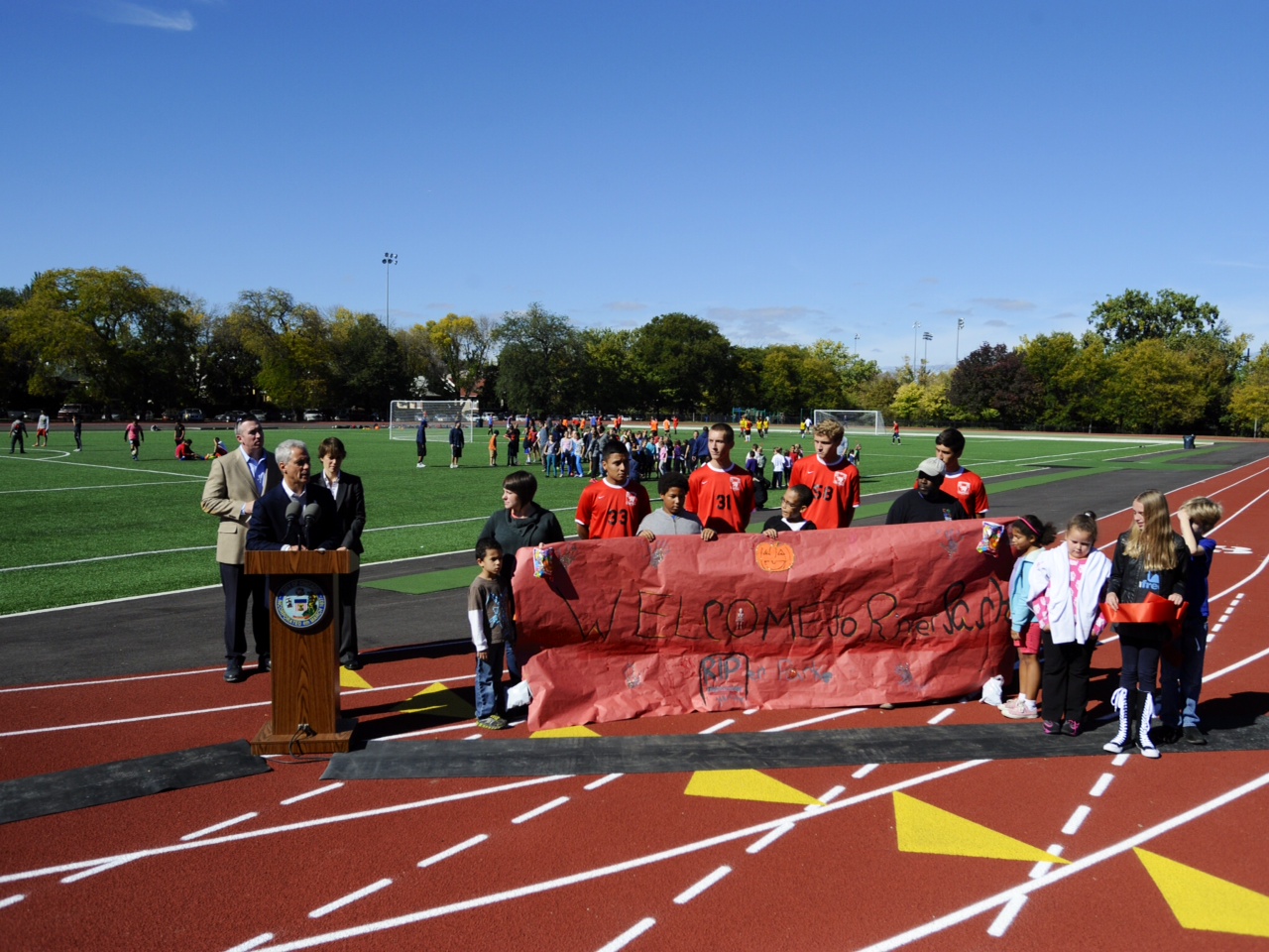 Mayor Rahm Emanuel, Alderman Deborah Mell (33rd Ward) and members of the Lincoln Square community gathered today at the site of a new artificial turf field and running track at River Park to highlight on going investments being made in the Lincoln Square community.